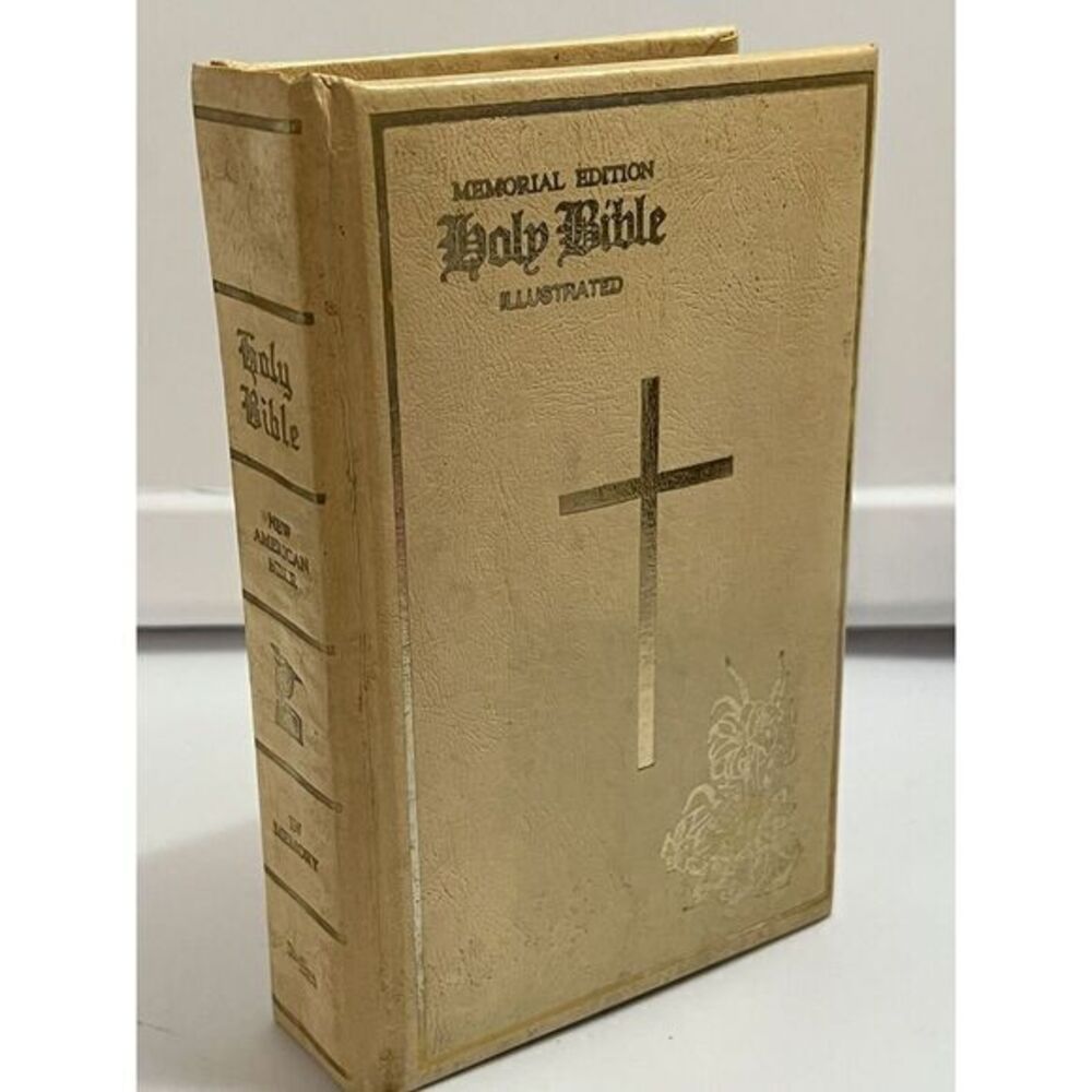 1976 Catholic Memorial Edition‎ NEW AMERICAN BIBLE Illustrated Pope John Paul II